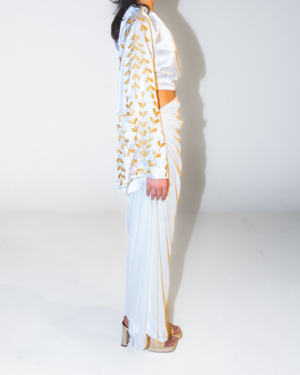 Apolina｜meera blouse almond